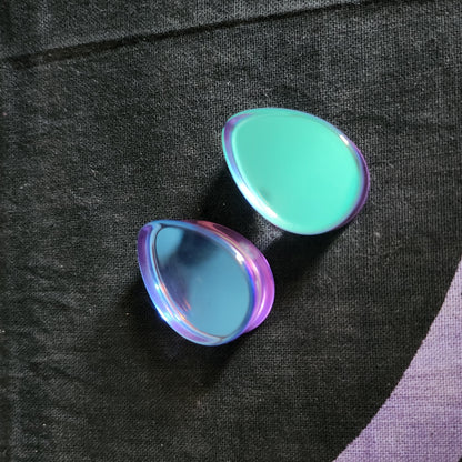 7/8"g 22mm Iridescent tear drop gages